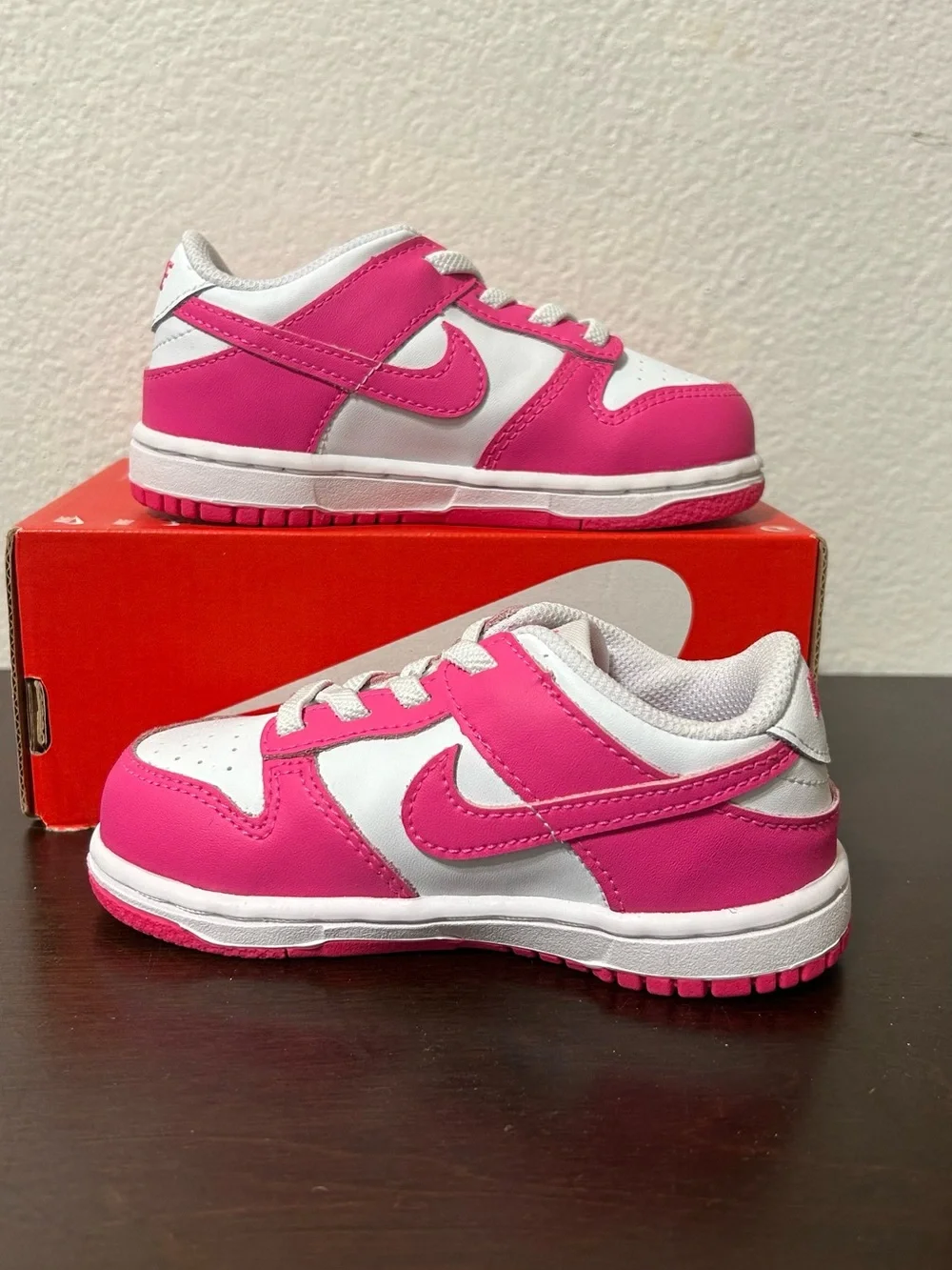 Nike Dunk Low White Laser Fuchsia Girls Toddler Sneakers Size 8C New Box